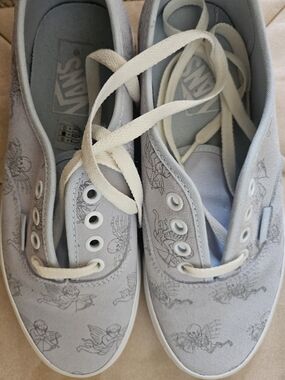 New!! Vans Gray Suede Sneakers Love To Death Print